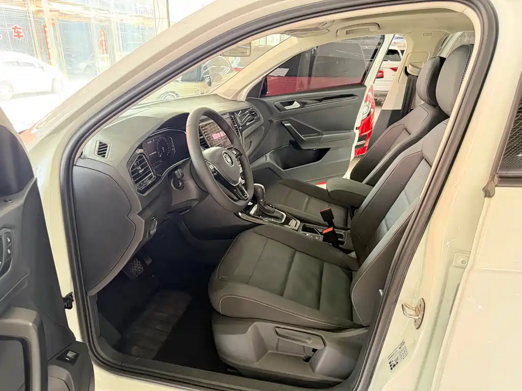 Volkswagen T-Roc 2021