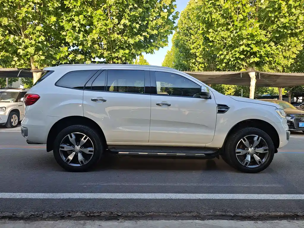 Ford Everest 2015 — фото 4