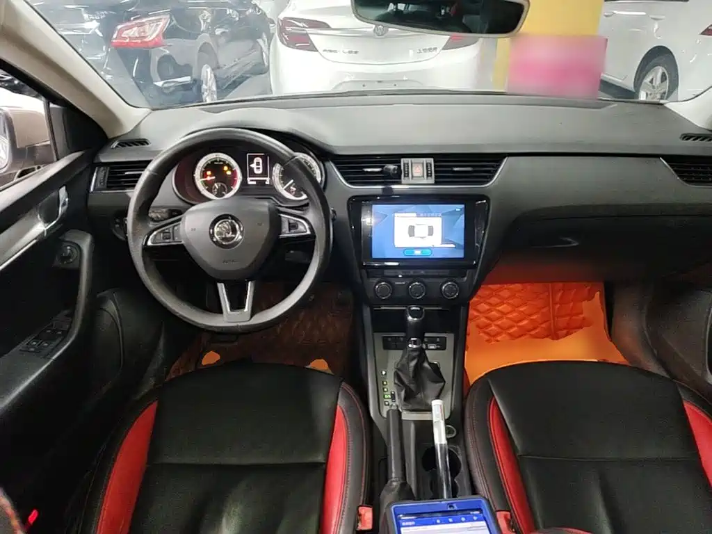 Skoda Octavia 2020 — фото 10