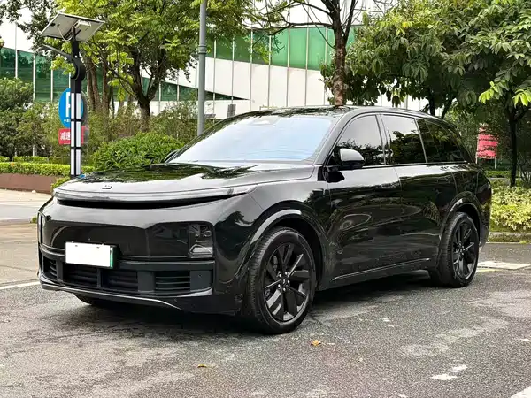 Li Auto L8 2023