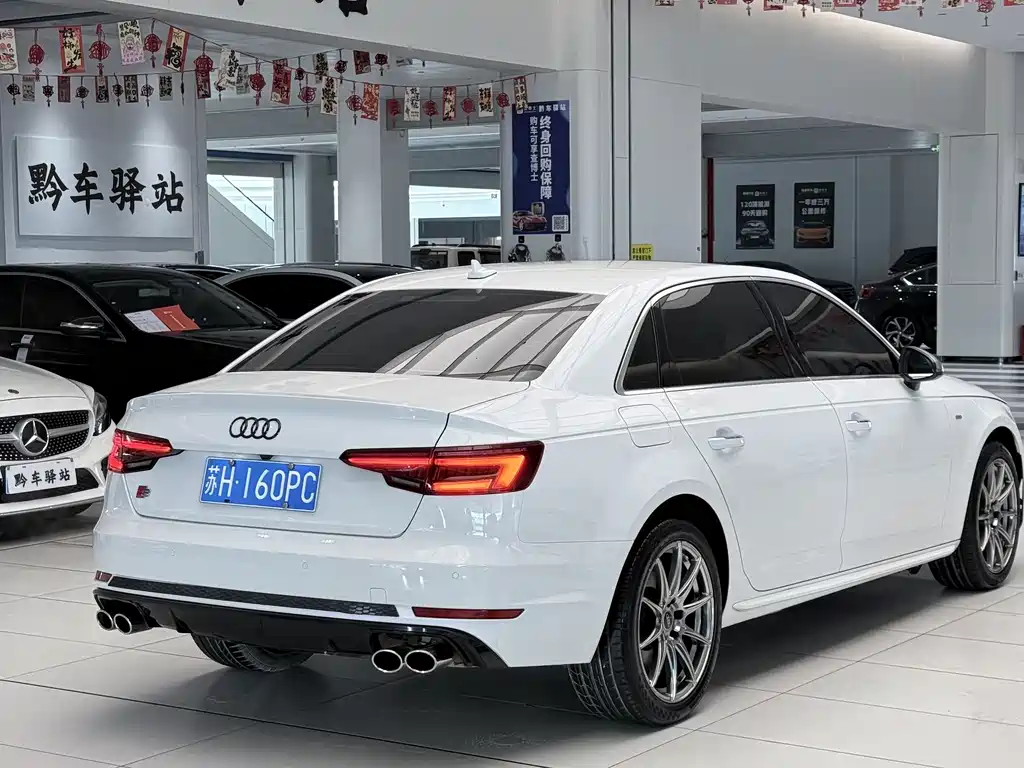 Audi A4L 2018 — фото 6