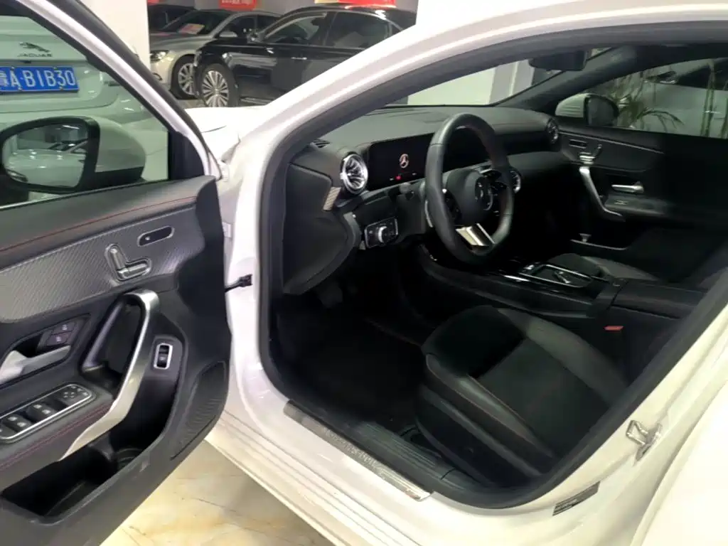 Mercedes-Benz A-Class 2025 — фото 16