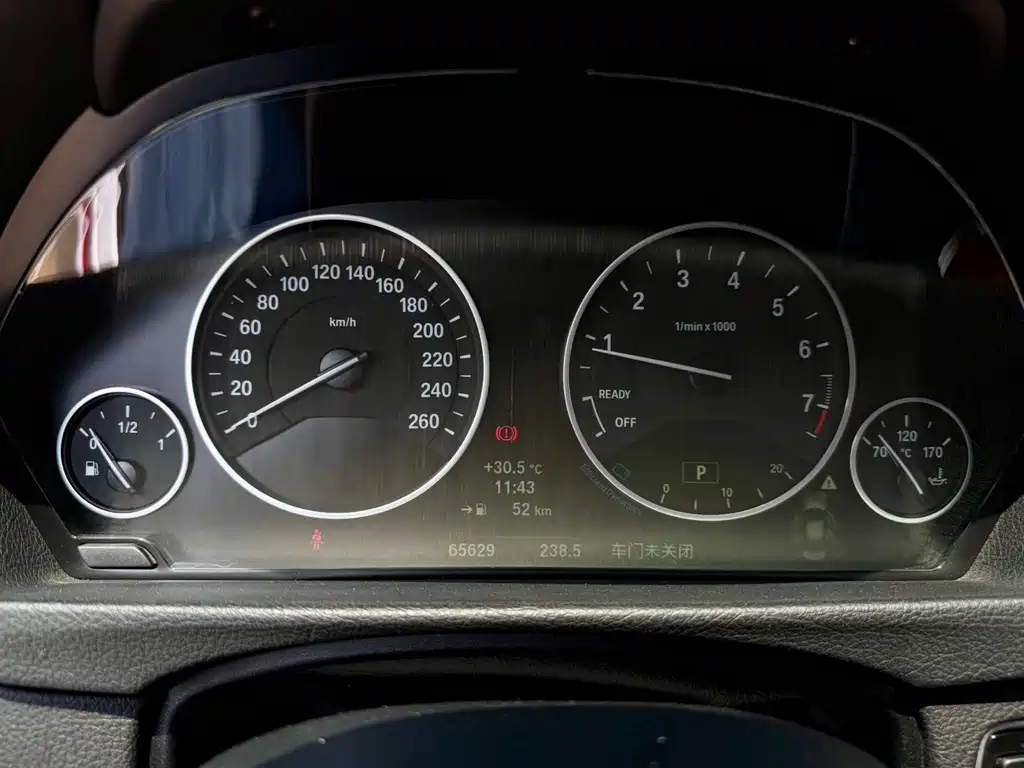 BMW 3 Series 2016 — фото 11
