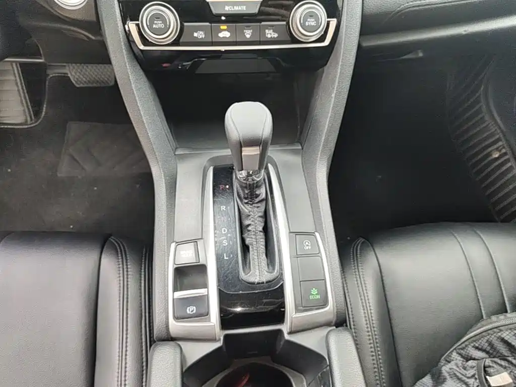 Honda Civic 2019 — фото 14