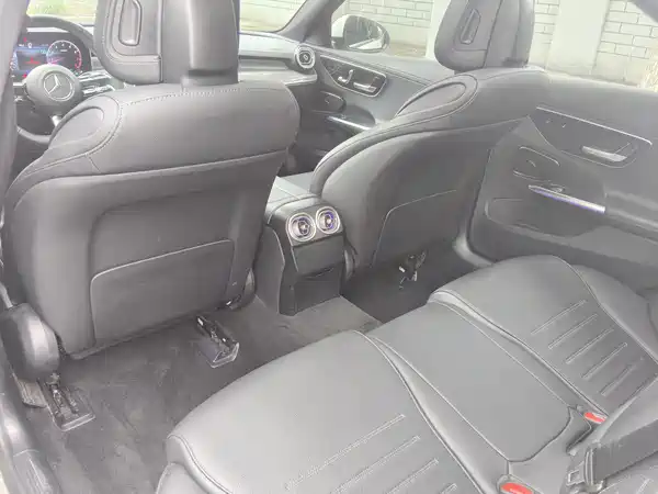Mercedes-Benz C-Class 2023
