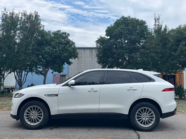 Jaguar F-PACE 2018