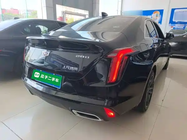 Cadillac CT4 2022