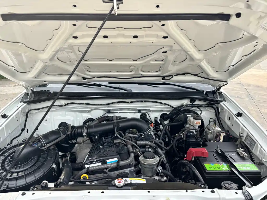 Toyota Fortuner 2014 — фото 16