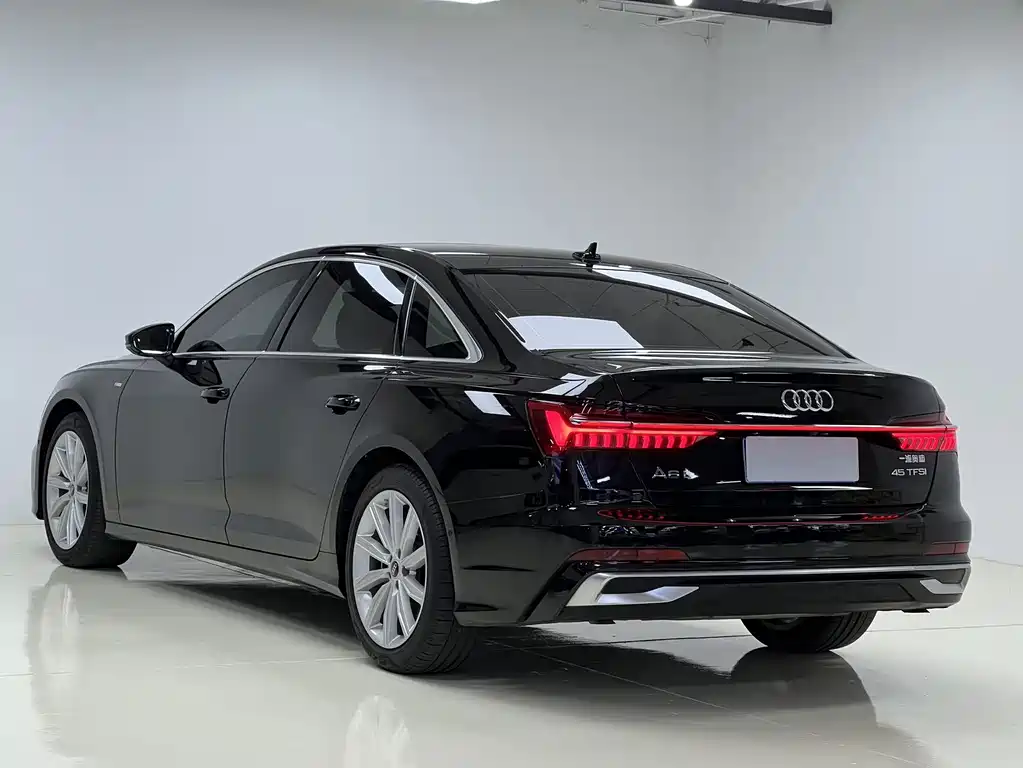 Audi A6L 2024 — фото 6