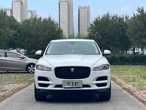 Jaguar F-PACE 2018