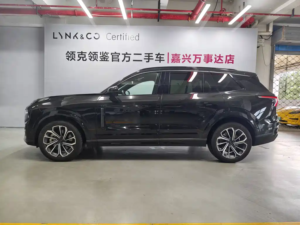 Lynk & Co 09 EM-P 2025 — фото 11