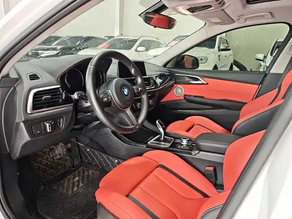 BMW 1 Series 2021