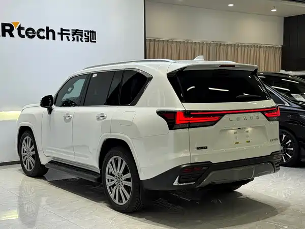 Lexus LX 2025
