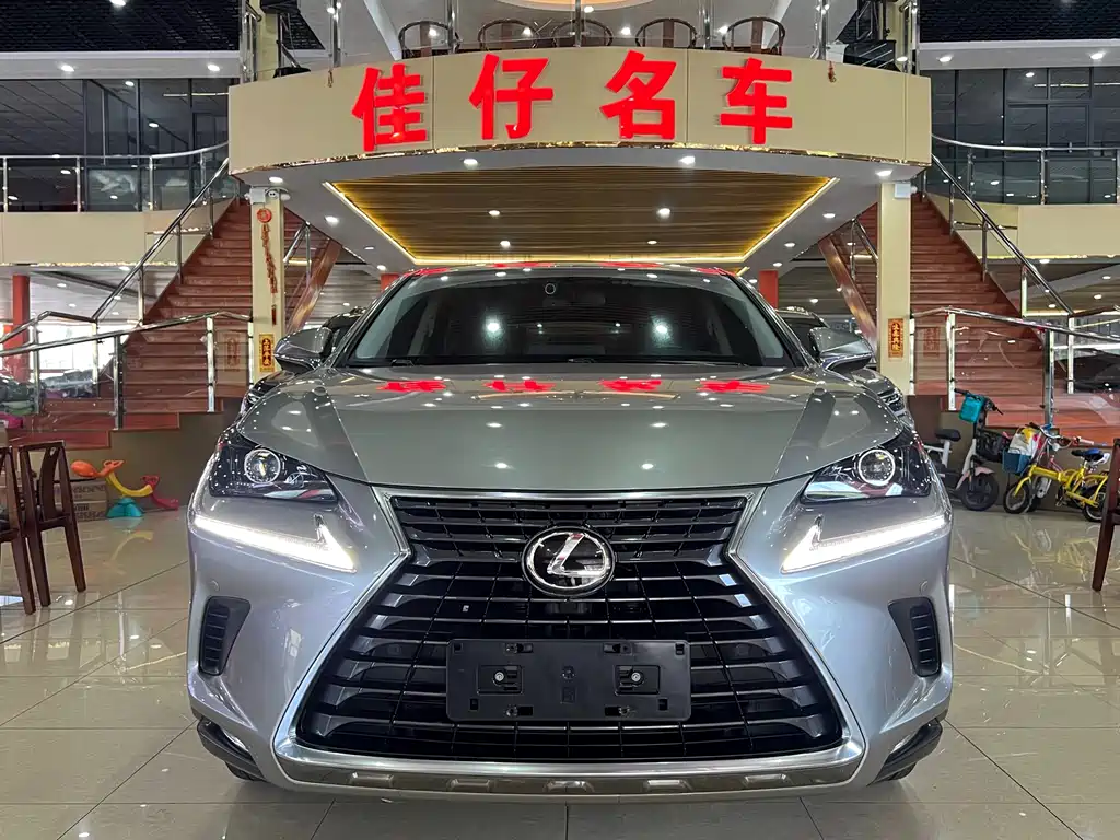 Lexus NX 2020