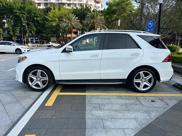 Mercedes-Benz GLE 2016