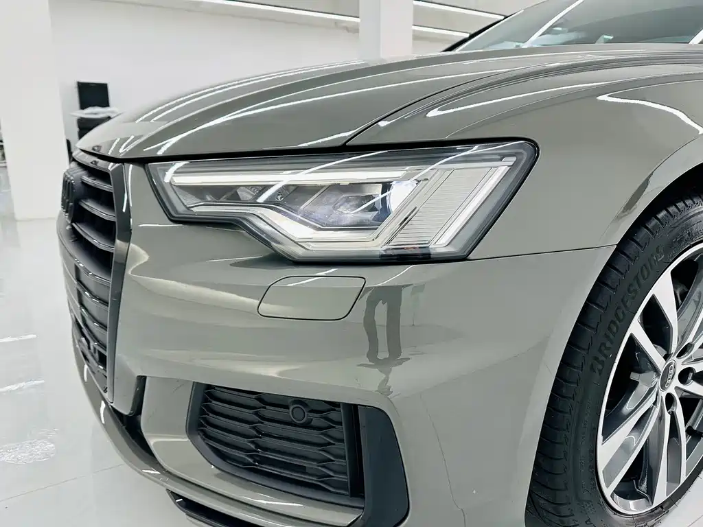 Audi A6 2023 — фото 19