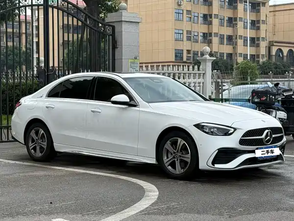 Mercedes-Benz C-Class 2022