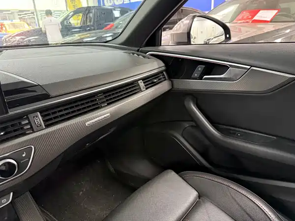 Audi A4L 2022