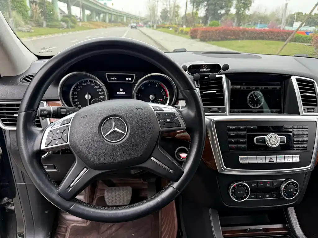 Mercedes-Benz M-Class 2015 — фото 5
