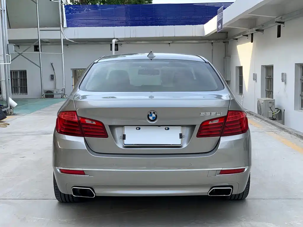 BMW 5 Series 2014 — фото 12