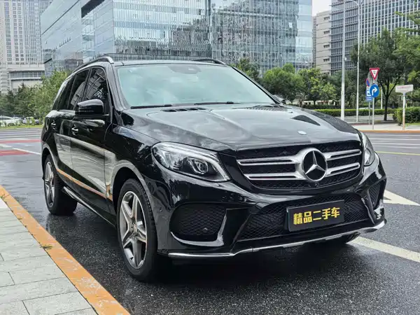 Mercedes-Benz GLE 2016