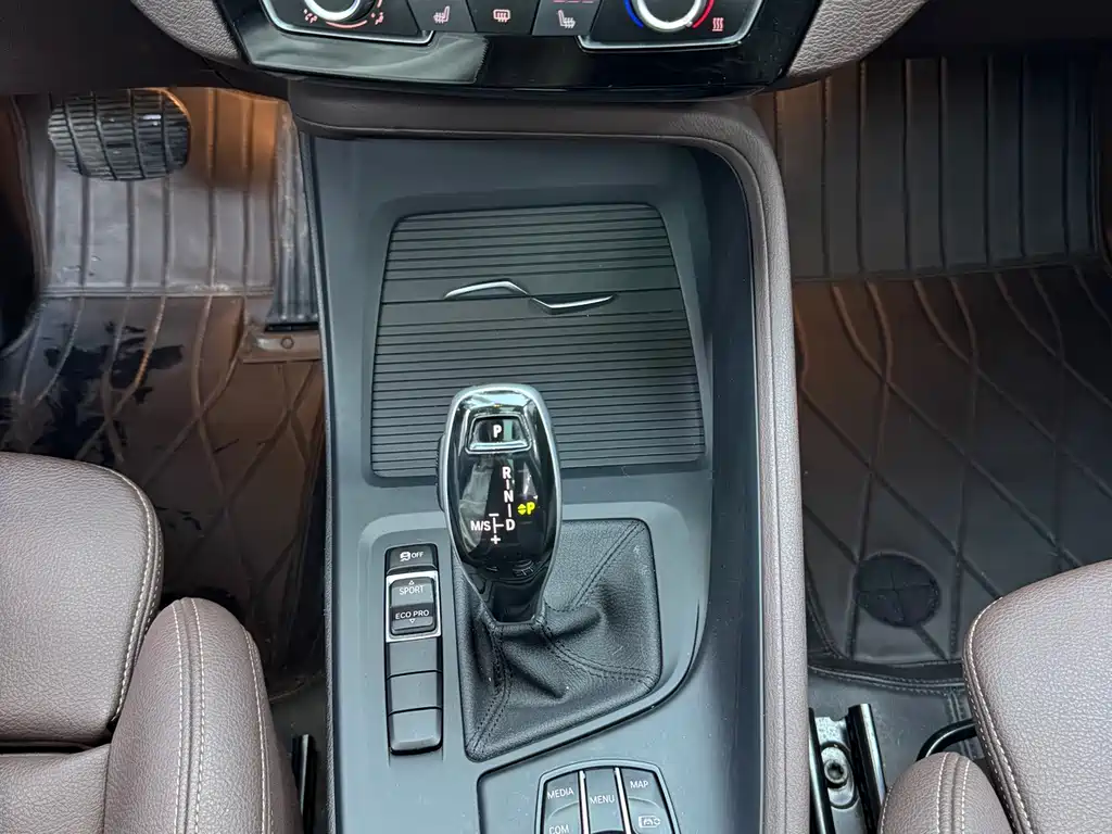 BMW X1 2022 — фото 15