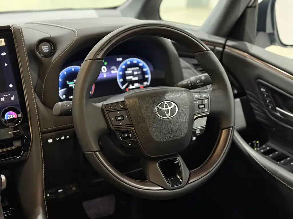 Toyota Alphard 2025 — фото 18