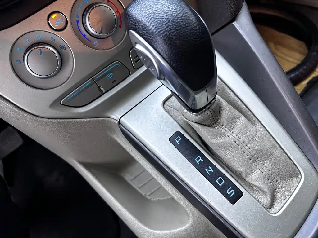 Ford Focus 2015 — фото 13