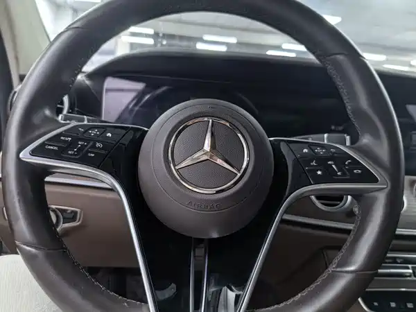 Mercedes-Benz E-Class 2022