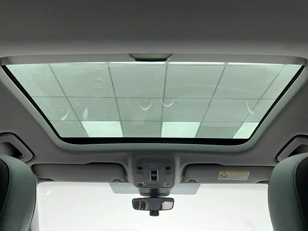Audi Q2L 2022 — фото 14