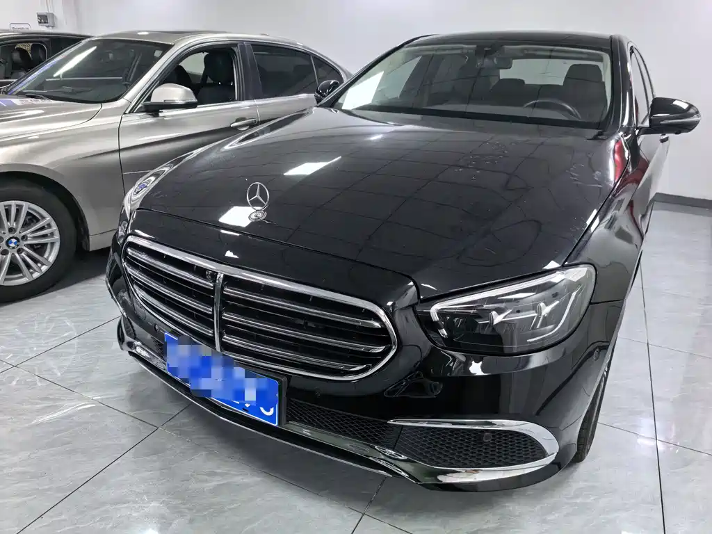 Mercedes-Benz E-Class 2022 — фото 2