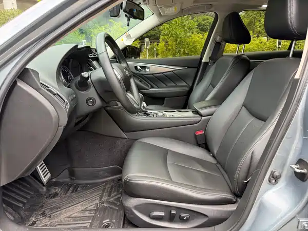 Infiniti Q50 2015