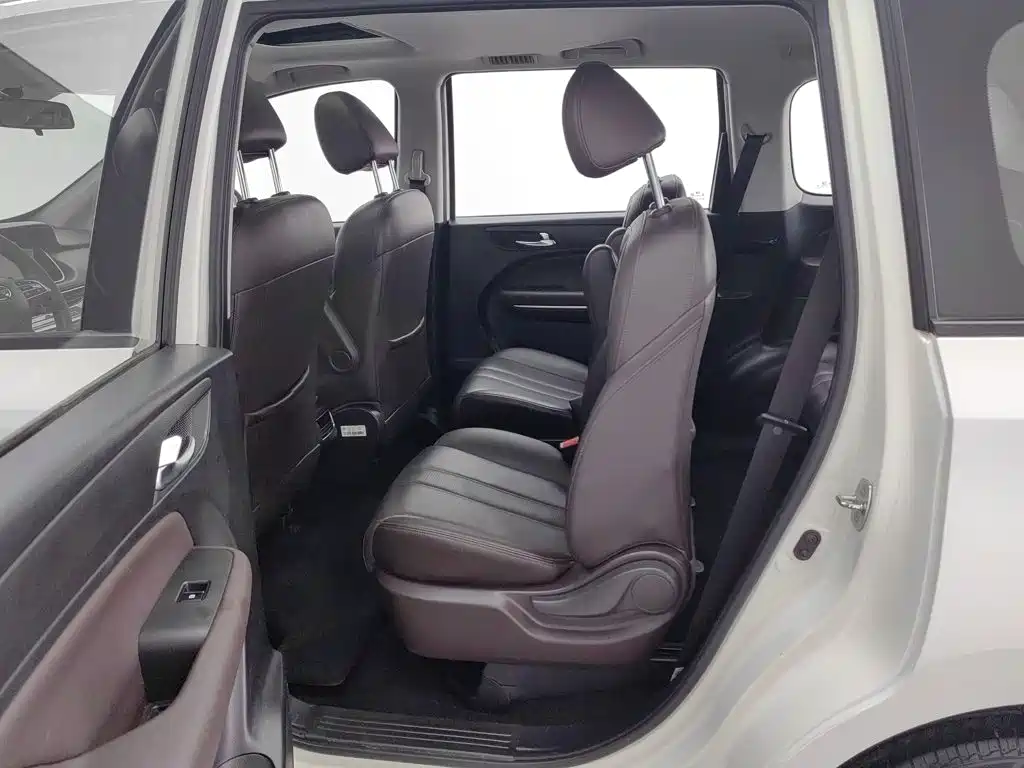 GAC Trumpchi M6 2019 — фото 15