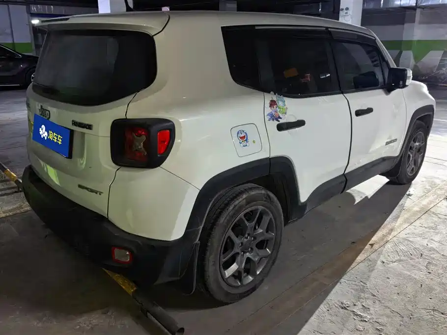 Jeep Renegade 2018 — фото 3