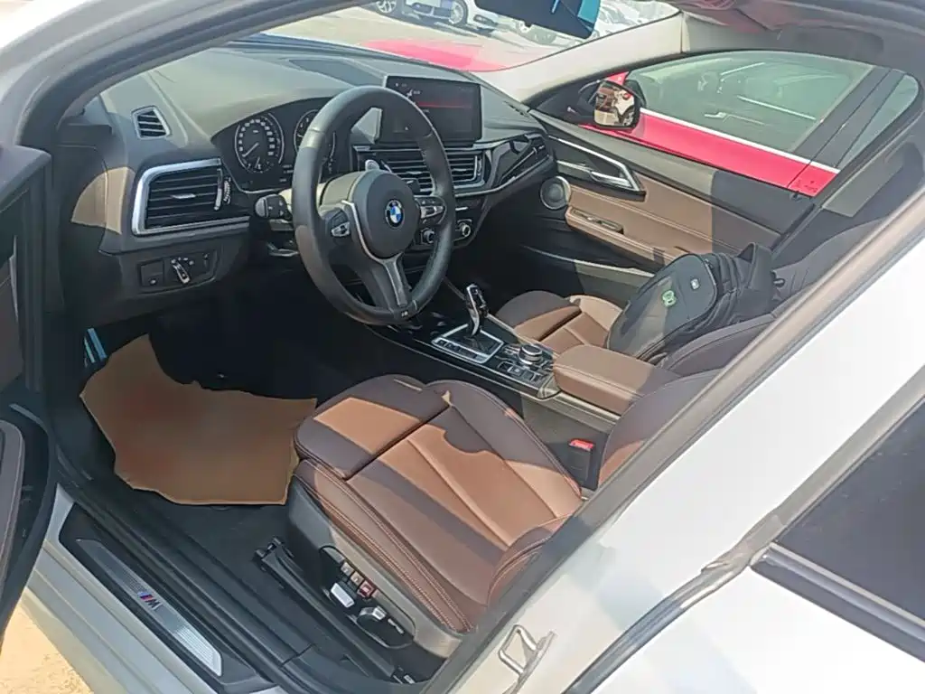 BMW 1 Series 2023 — фото 16