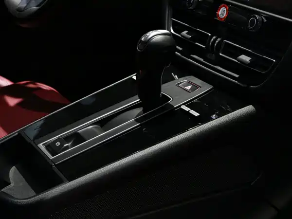 Porsche Macan 2023