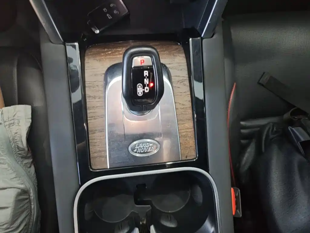 Land Rover Discovery Sport 2021 — фото 14