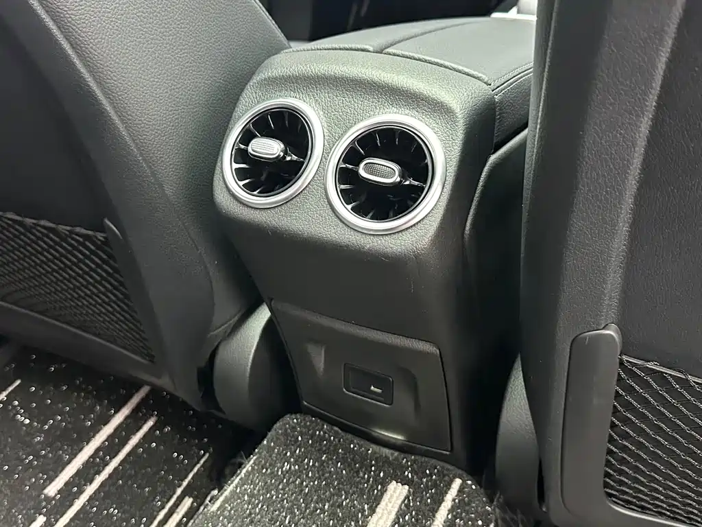 Mercedes-Benz A-Class 2022 — фото 16