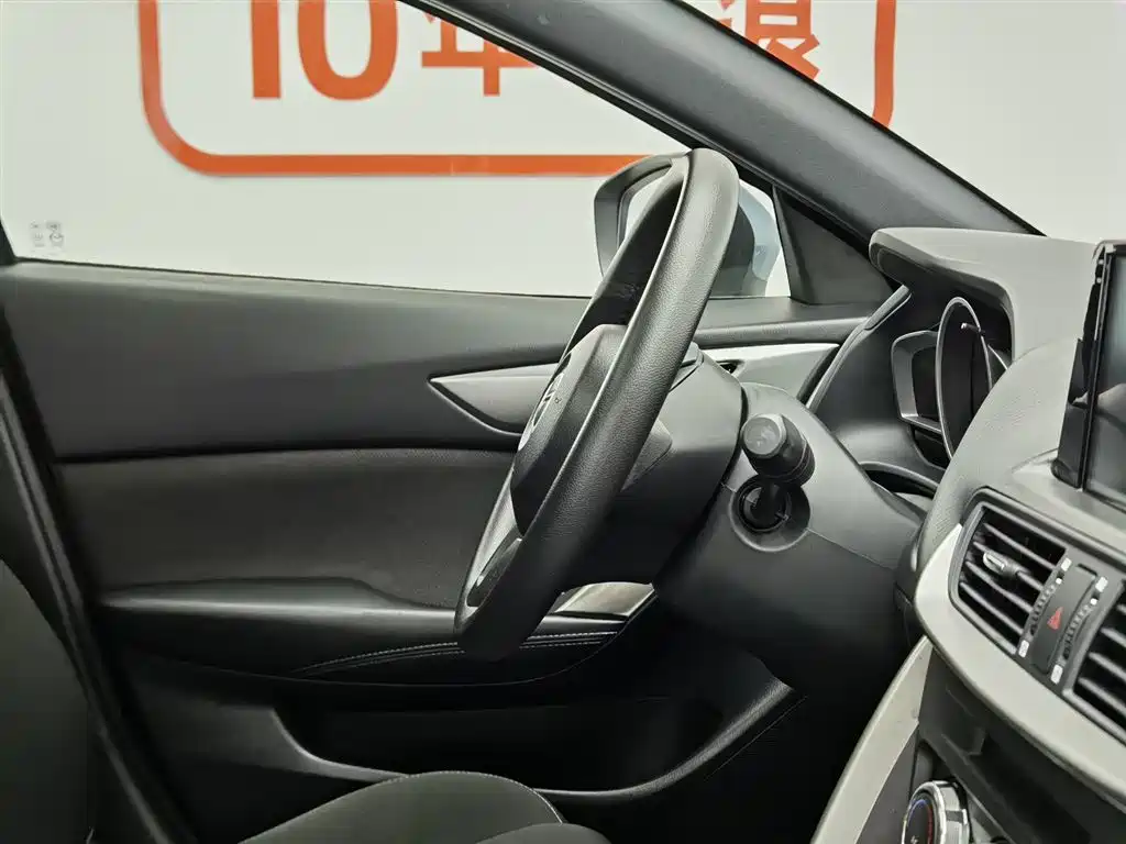 Mazda CX-4 2017 — фото 22