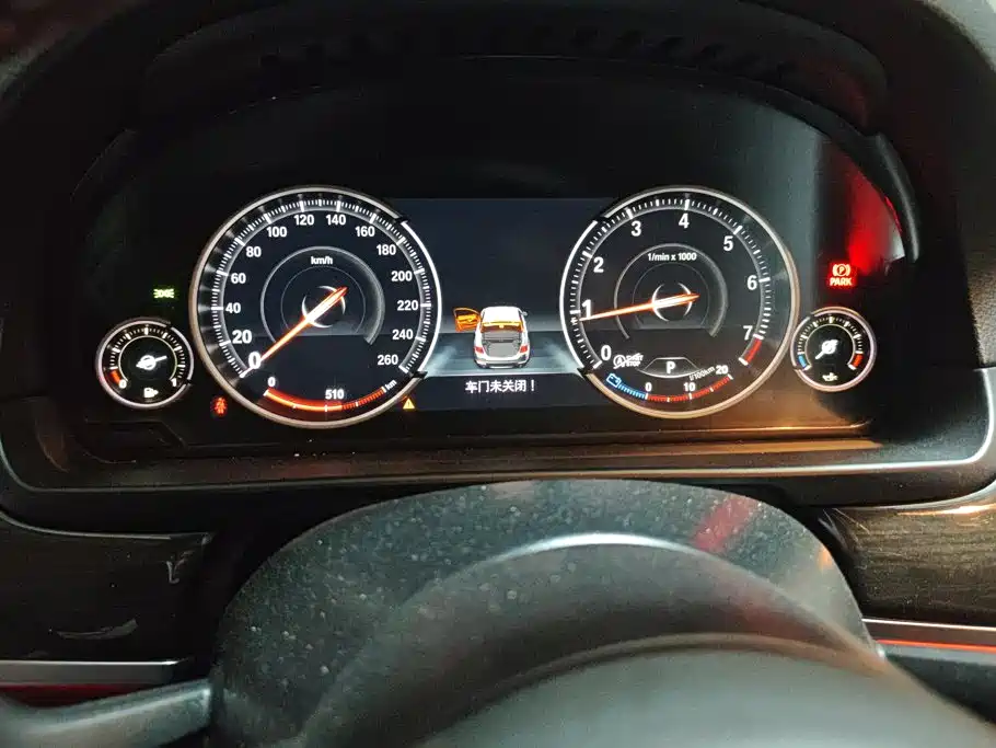 BMW 5 Series 2016 — фото 14