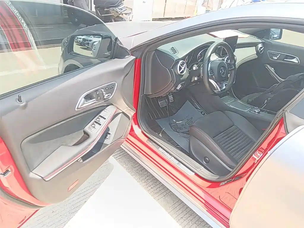 Mercedes-Benz CLA 2018 — фото 16