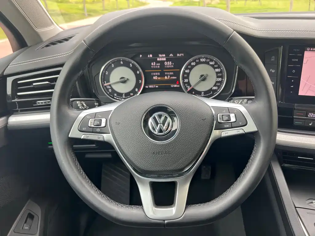 Volkswagen Touareg 2019 — фото 15
