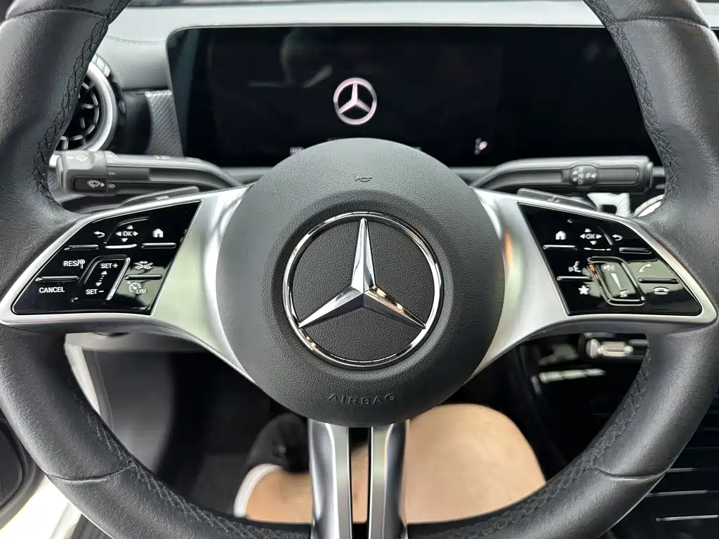 Mercedes-Benz A-Class 2023 — фото 14