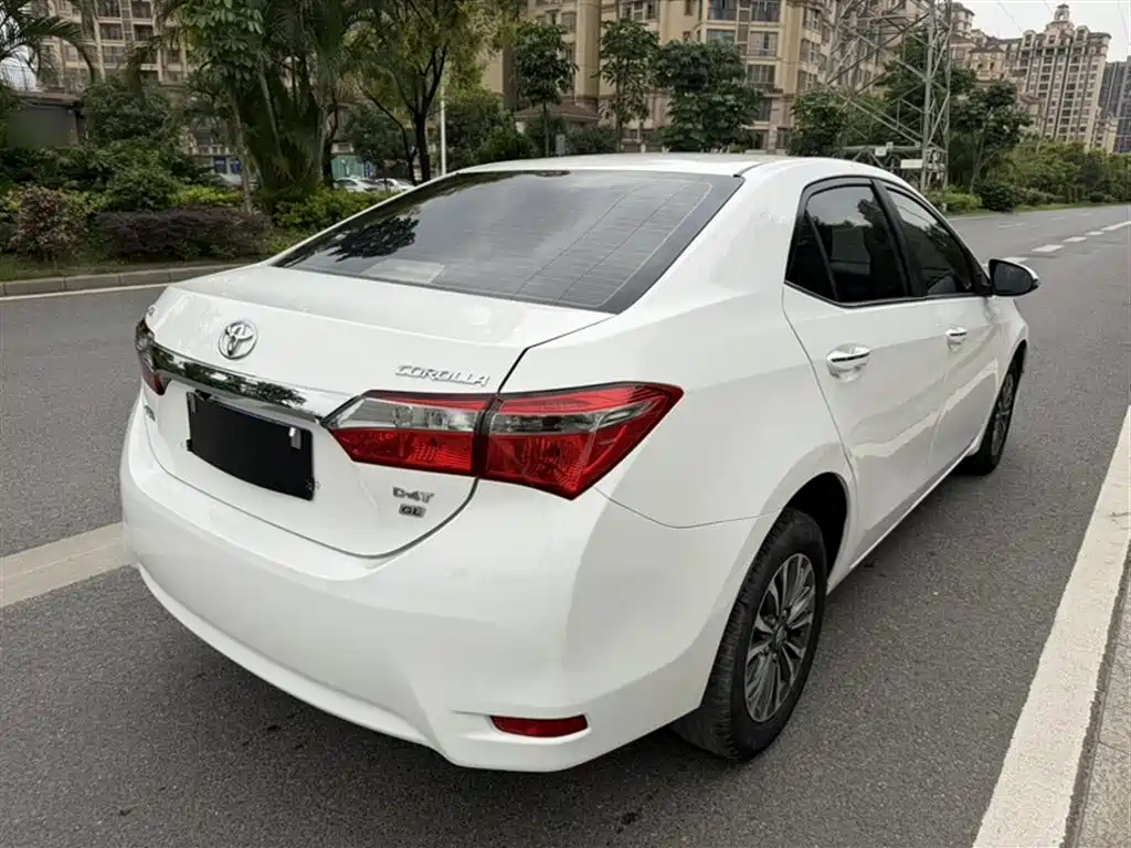 Toyota Corolla 2018 — фото 10