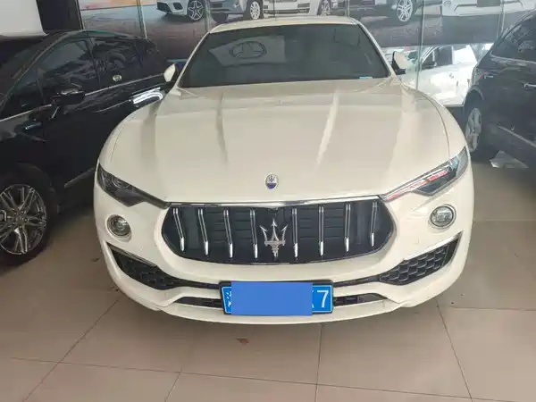 Maserati Levante 2022
