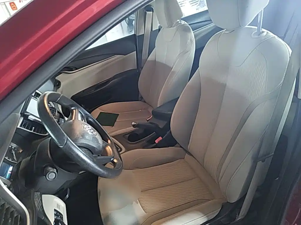 Buick Excelle 2015 — фото 15