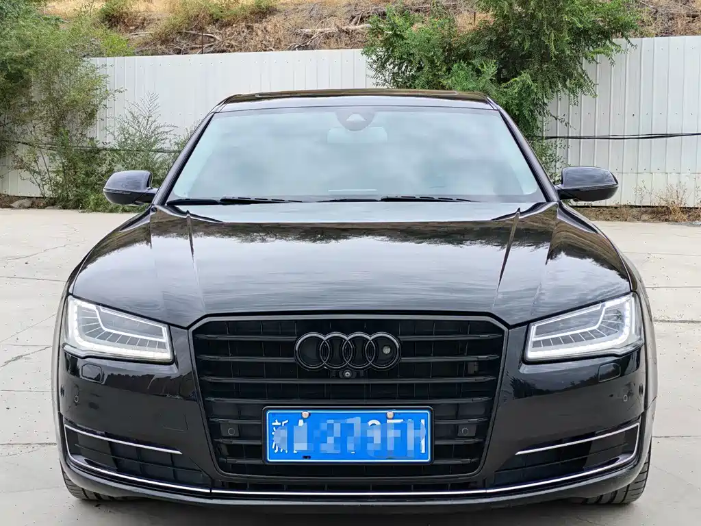 Audi A8 2015 — фото 2