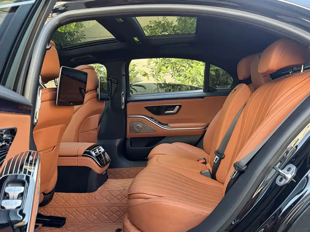 Mercedes-Benz S-Class 2024 — фото 13