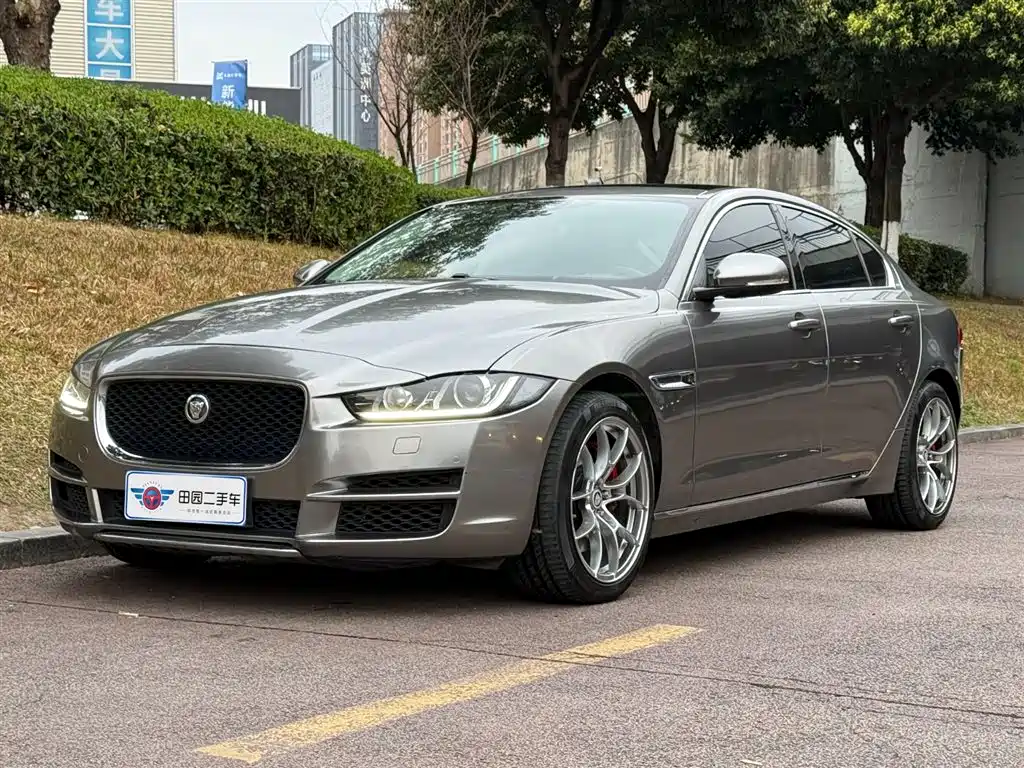 Jaguar XEL 2018 — фото 1