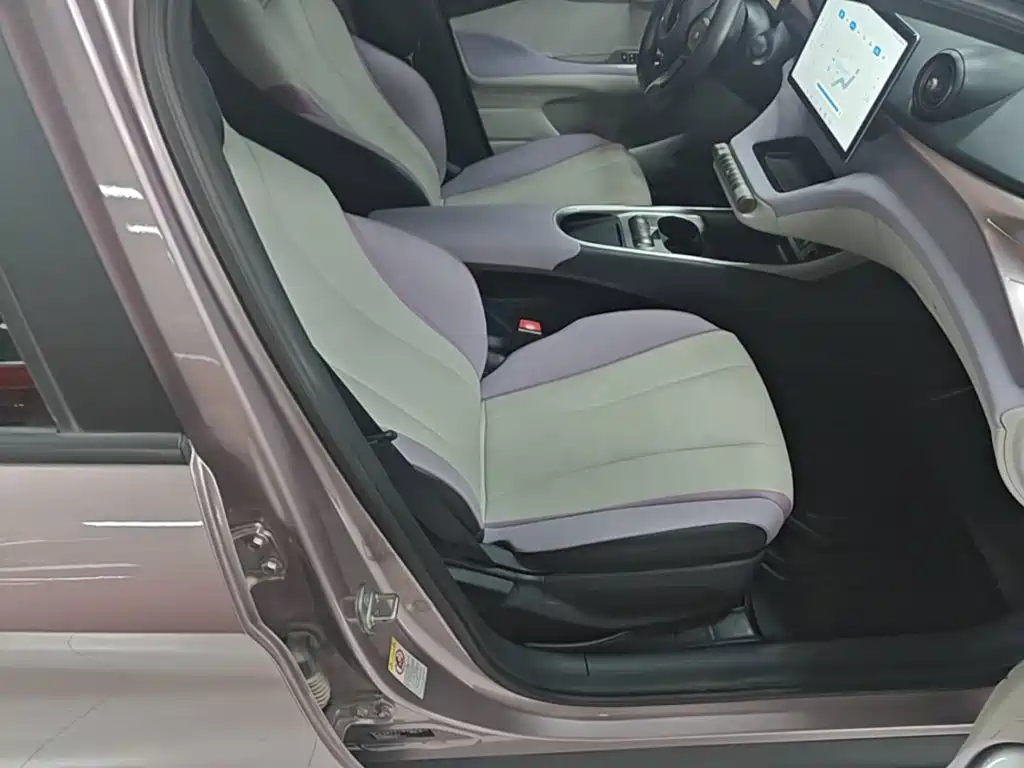 BYD Dolphin 2022 — фото 25